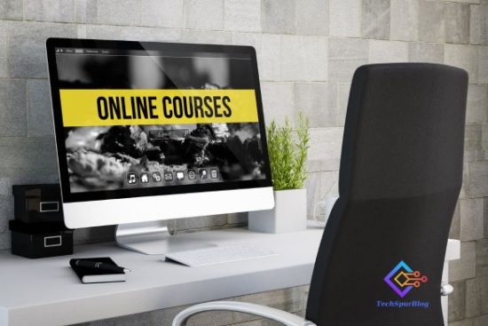 Choose the Right Online BCom Program